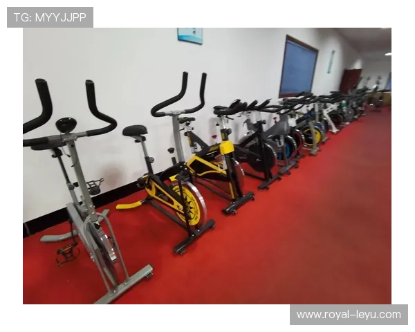 张琳芃居然能把健身房当别墅用，这奢侈成这样了？