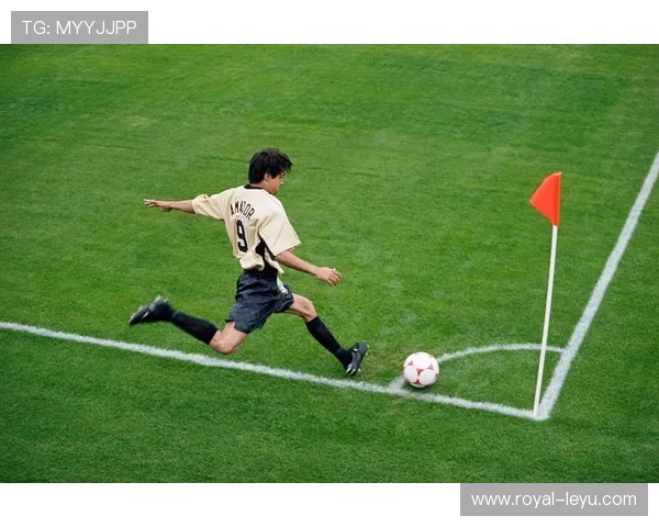 危险动作判罚要点：不接触也能判间接任意球